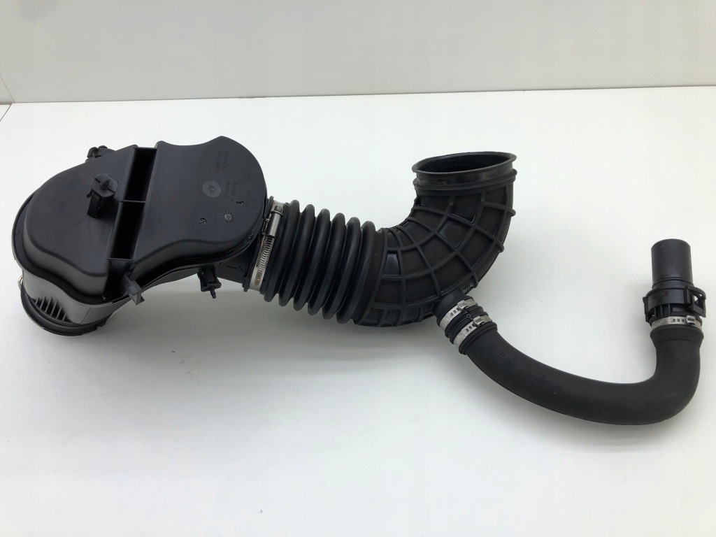 Купити Bmw f20 f21 114d b37 труба повітрозабірник повітря 586509 8513961