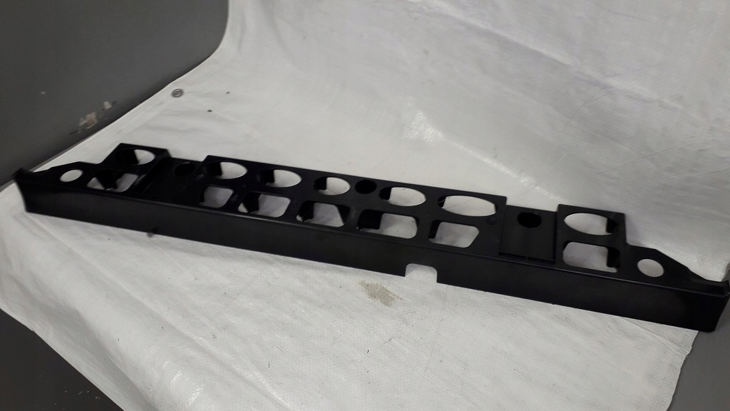 фото №7, Направляющая багажника vw passat b7 kombi 3c9864348b