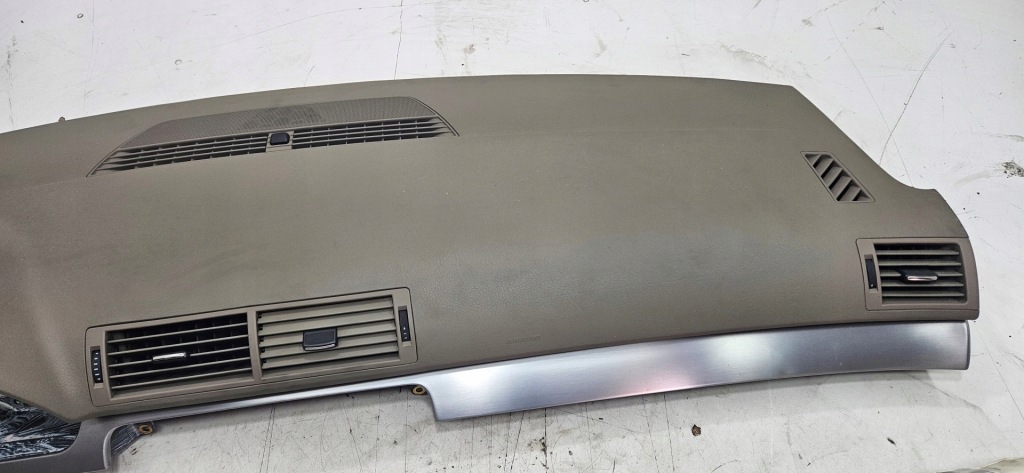 Приборная панель панель  подушки безопасности бежевая audi a4 b7 Оригинал