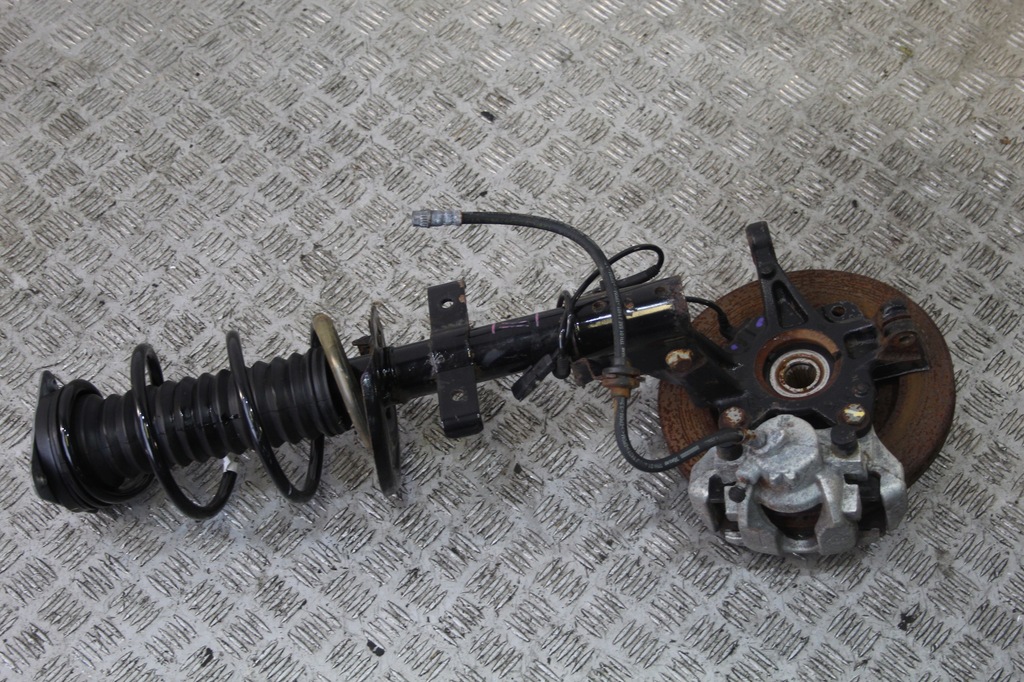 фото №2, Поворотный кулак амортизационная стойка правый перед renault clio iv