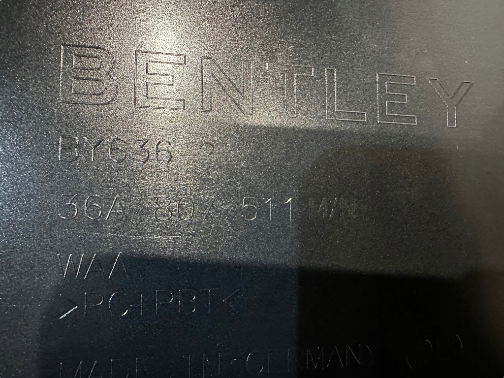 Bentley bentayga задний бампер 36a807511 36a807301 в Украине