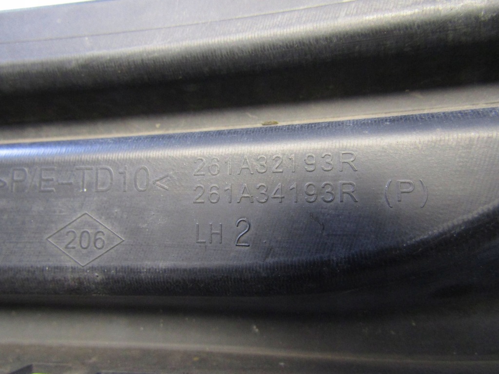 фото №12, Renault megane iii lift решётка бампера левый перед 261a32193r