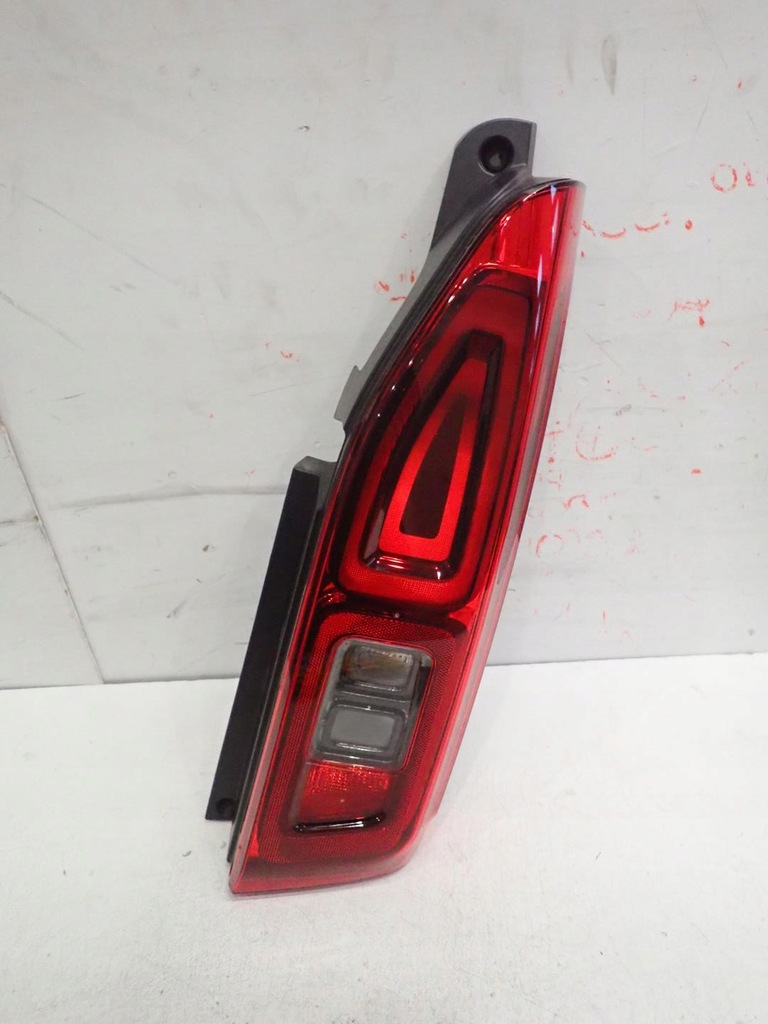 фото №1, Лампа задня права berlingo iv combo e rifter proace city 2018- 9820555080