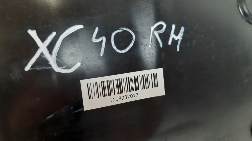 фото №7, Volvo xc40 підкрилок праве перед 32241075