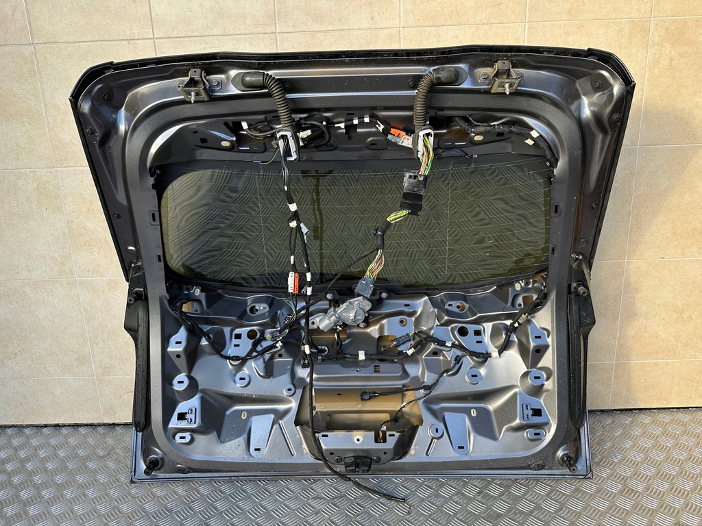 фото №5, Кришка багажника задня комплектна peugeot 2008 ii + камера