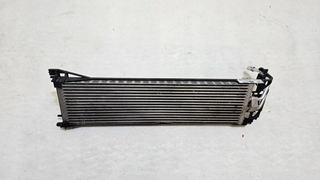 Радиатор масла bmw x5 g05 x6 g06 8642748 Киев