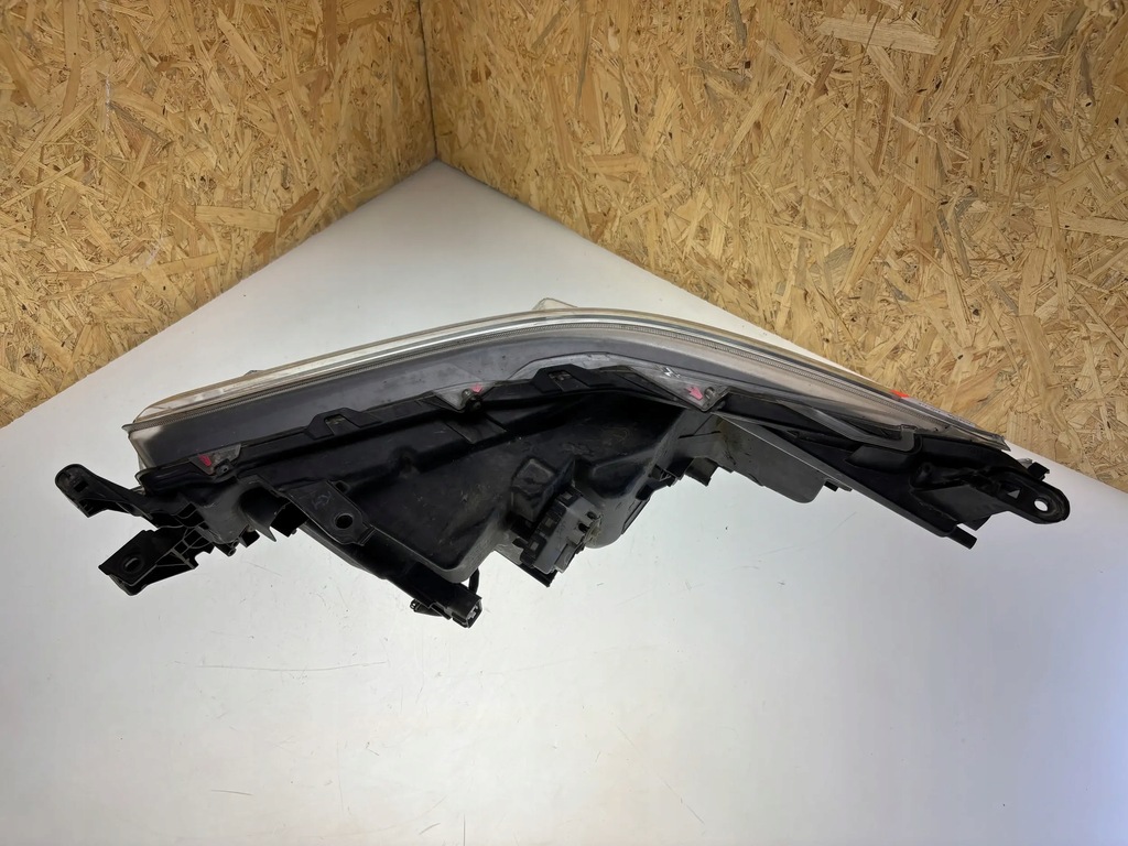 фото №9, Toyota hilux viii 2021 лампы передние