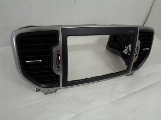 фото №2, Kia sportage iv рамка консоли радио обдув 84740-f14200