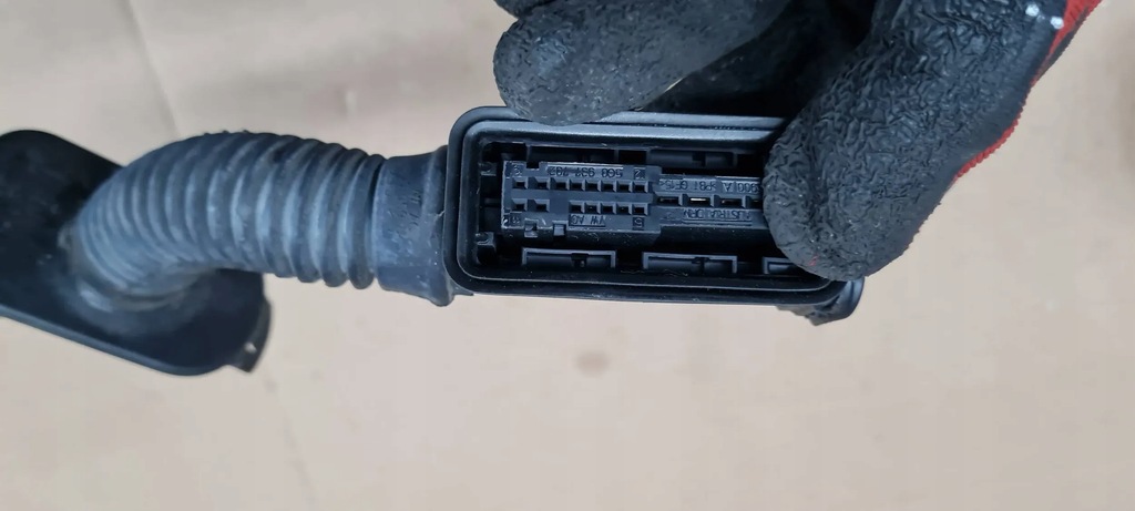 фото №11, A4 b9 8w штекер колодка дверь 5g0937702 a5 8w vw audi