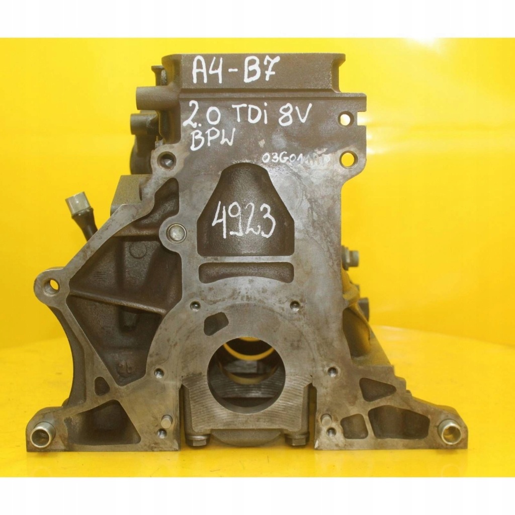Блок двигуна низ  bpw bmm bnp bss 2.0 tdi 8v audi a4 b7 vw seat 03g011ad Зі Шроту