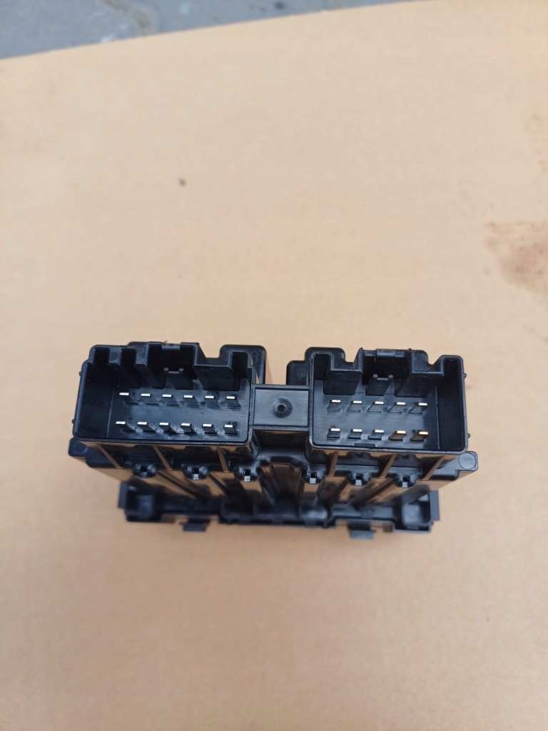 фото №5, Панель блок керування освітлення внутрішніх ламп кабіни scania r ntg 2020r