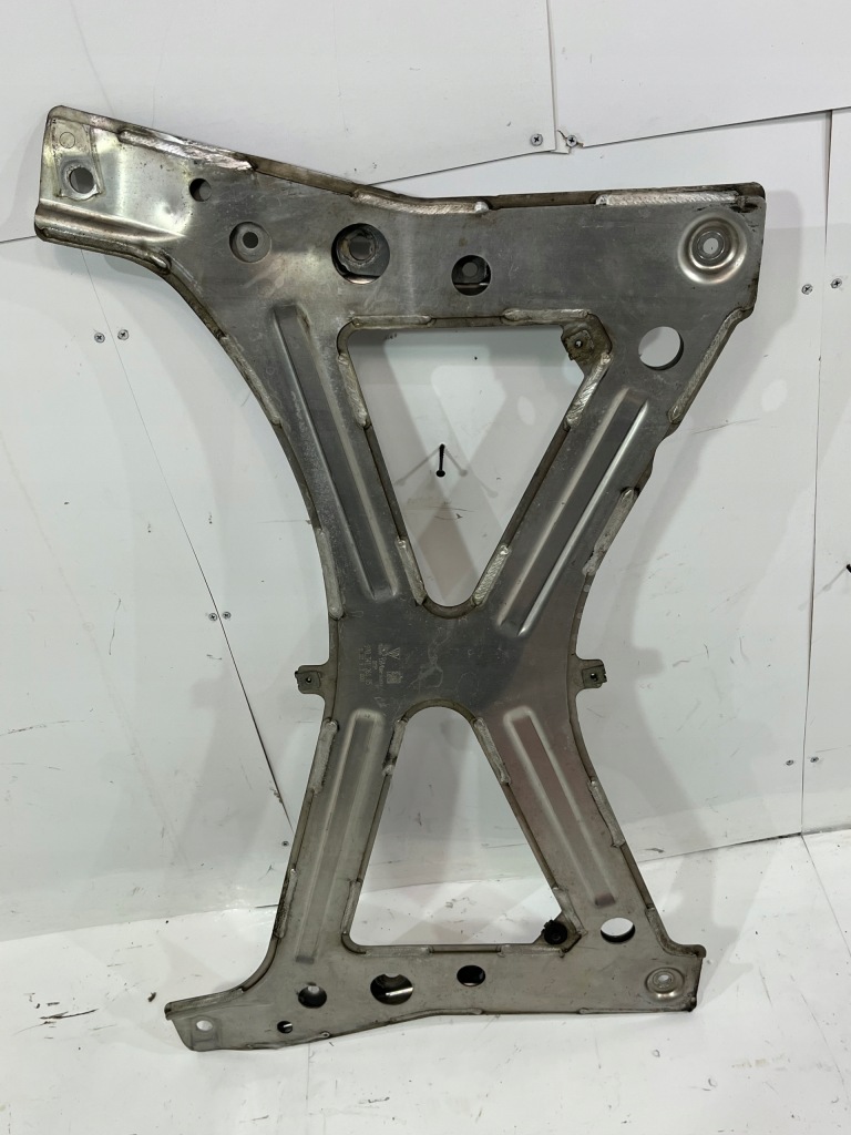 фото №1, Кронштейн подрамник перед panamera 970 4s 97034126105