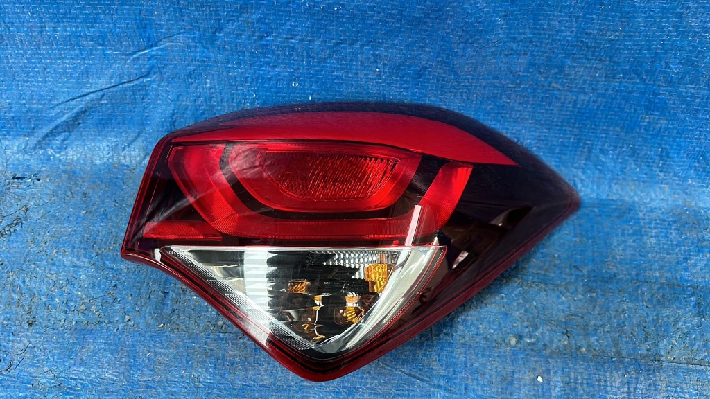 фото №1, Hyundai i20 2016- лампа правая задняя обычная