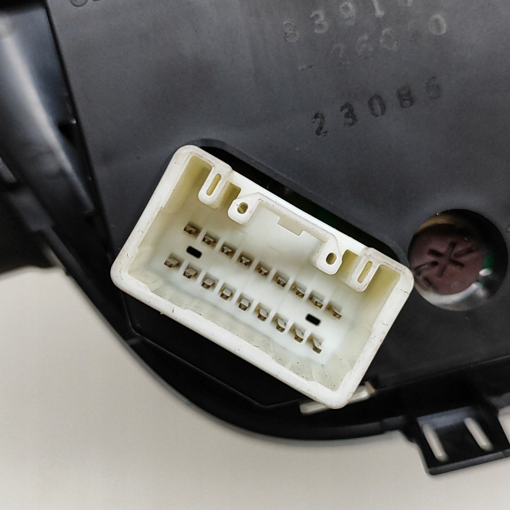 фото №7, Toyota hiace h50, h60, h70 2001 пепельница панели приборной панели