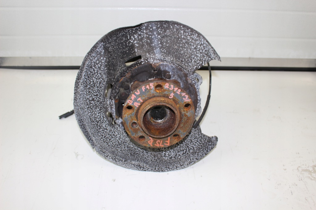 фото №1, Поворотный кулак правый задняя bmw f15