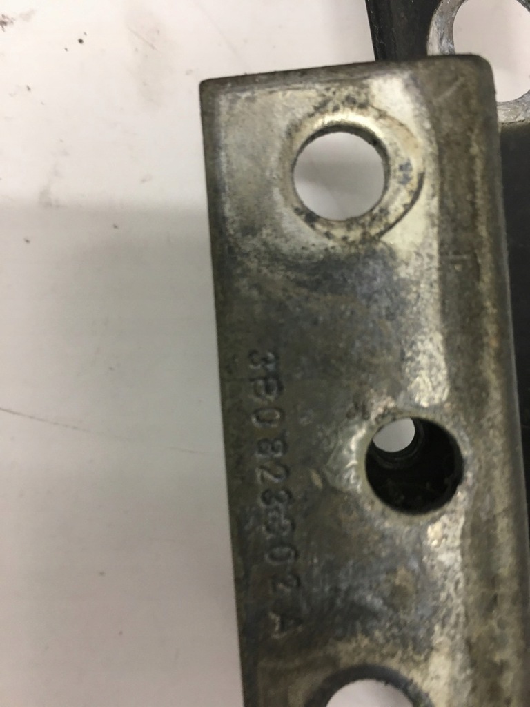 фото №11, Vw passat b5 петля капот левый правый 3b0823301a 3b0823302a