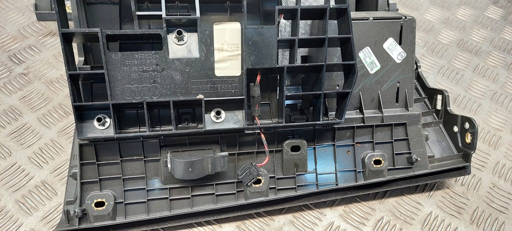 фото №6, Audi q5 sq5 80a880353 бардачки, полка