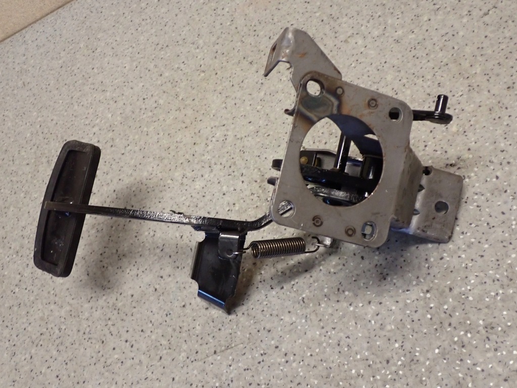 фото №6, Hyundai i10 2010- 1.1i педаль гальма автоматична коробка передач