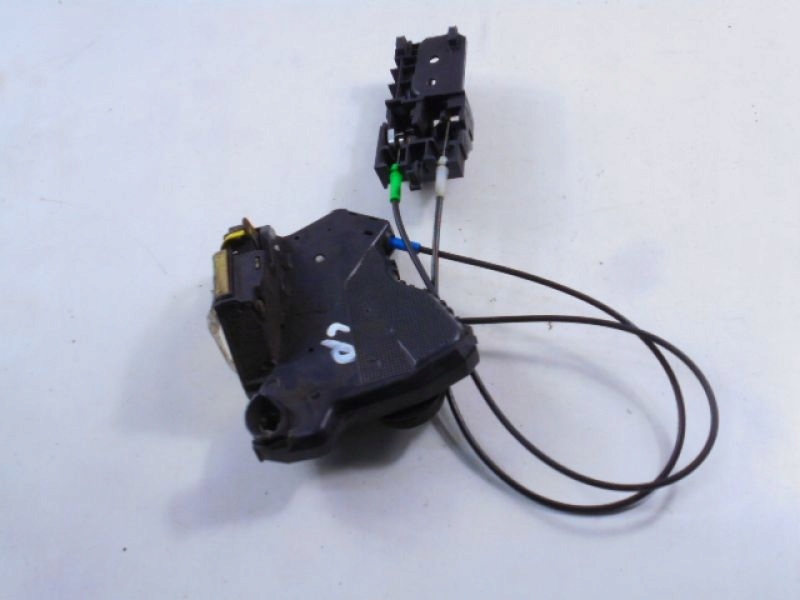 фото №7, Toyota avensis ii t25 замок дверь перед левый