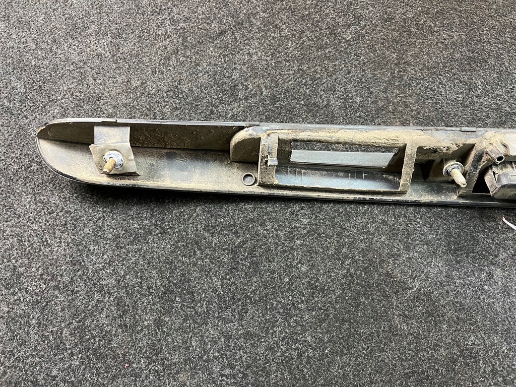 фото №13, Renault modus i накладка крышки багажника микровыключатель 8200076256