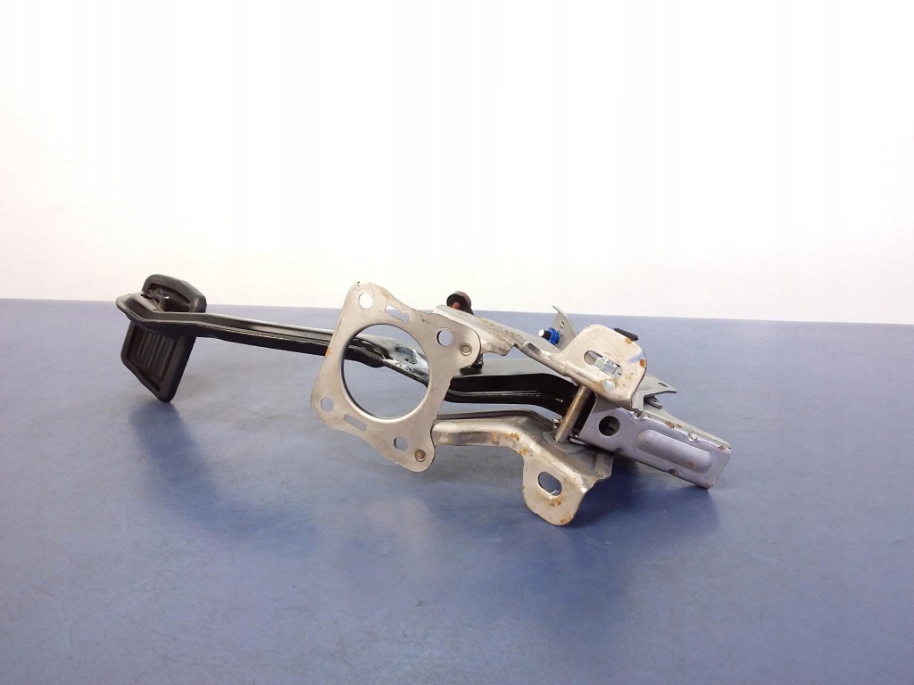 фото №2, Mazda 3 2,0 педаль гальма