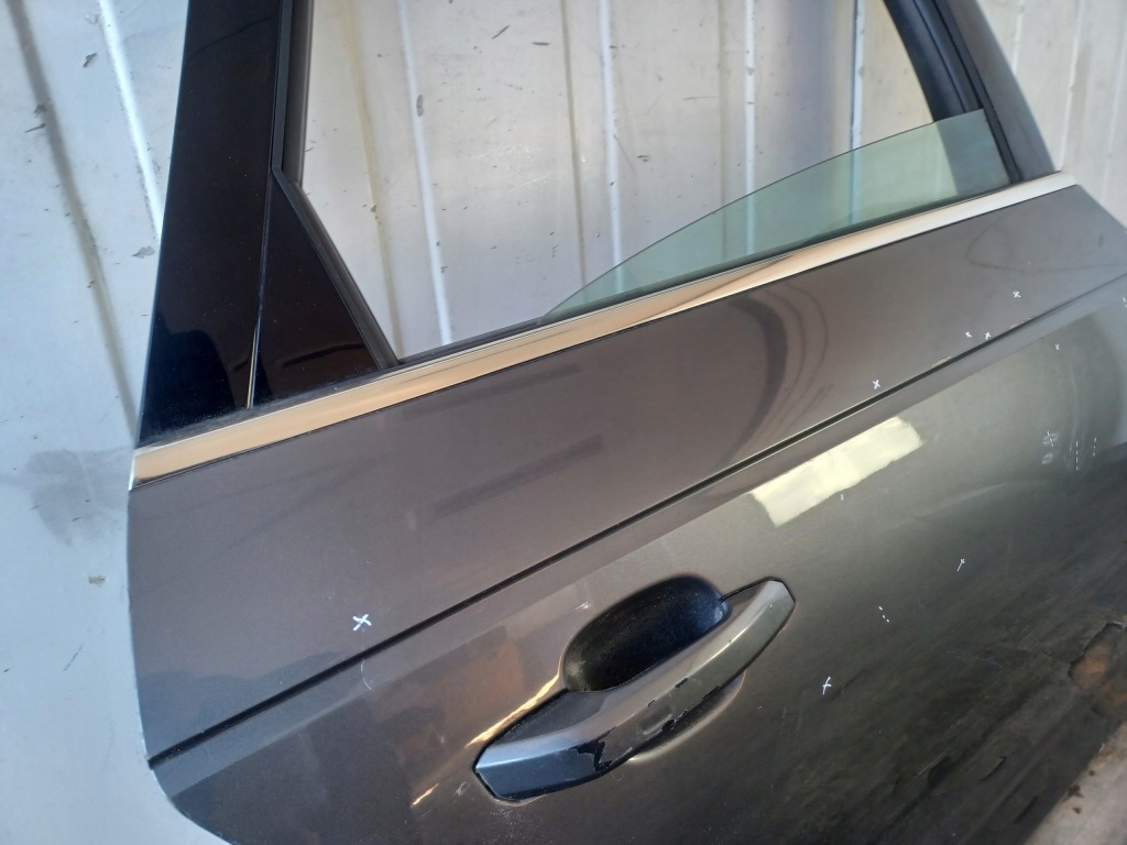 Купить Дверь --- audi a4 b9 седан дорестайлинг  2015-2019 -- задняя правое  -- коплектная