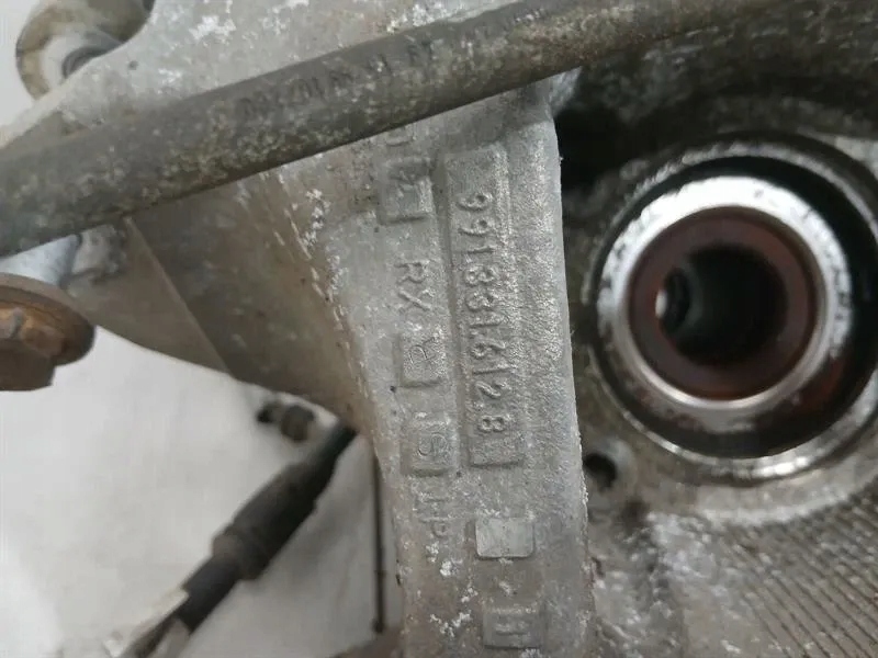 Купити Porsche права задня ступиця 9913316128