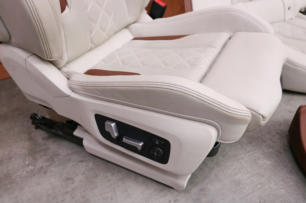 фото №7, Bmw m8 f93 g16 салон сиденья заднее сиденье обшивки individual вентиляция tartufo