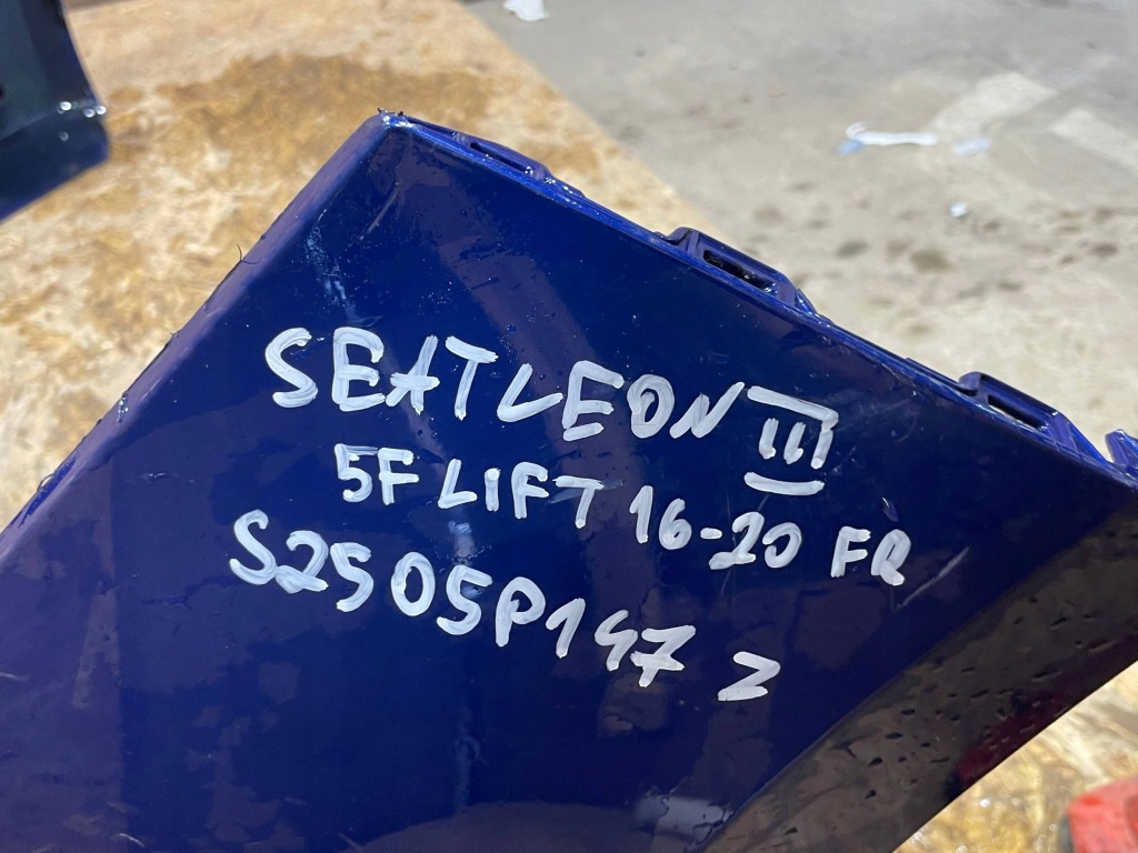 Seat leon 3 3 5f рестайлинг  16-20 fr бампер перед передний Доставка