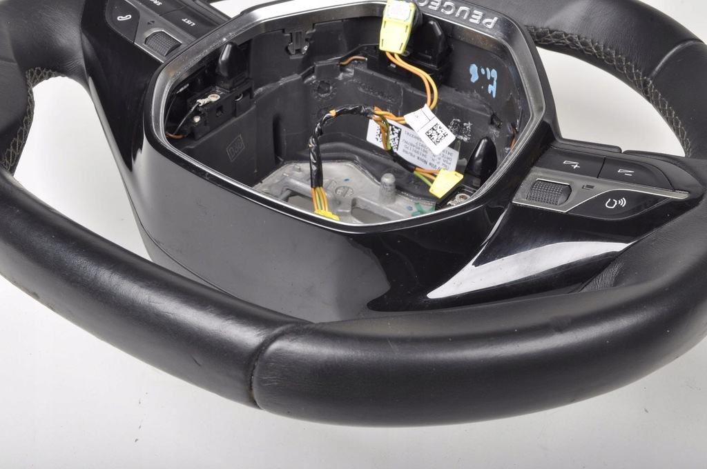 фото №10, Peugeot 3008 ii повітропровід шкіряний