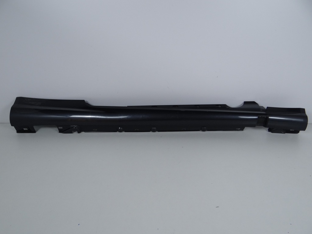 фото №1, Mercedes w207 молдинг накладка порог правая amg