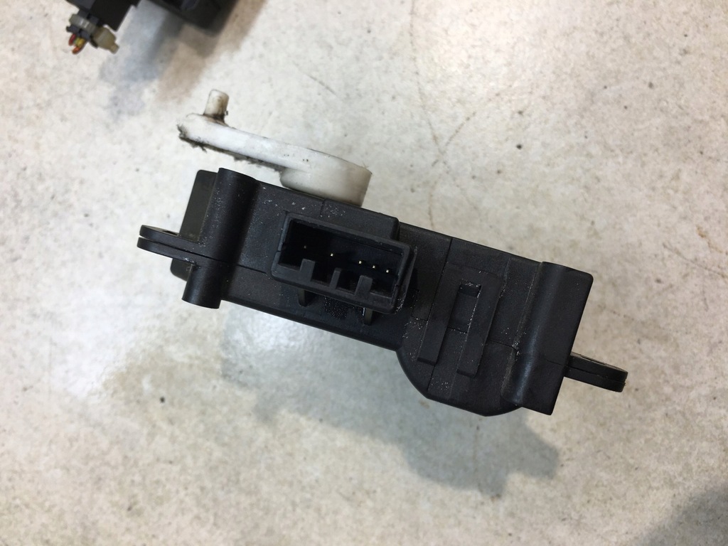 фото №5, Моторчик отопителя discovery iii mf113930-0680