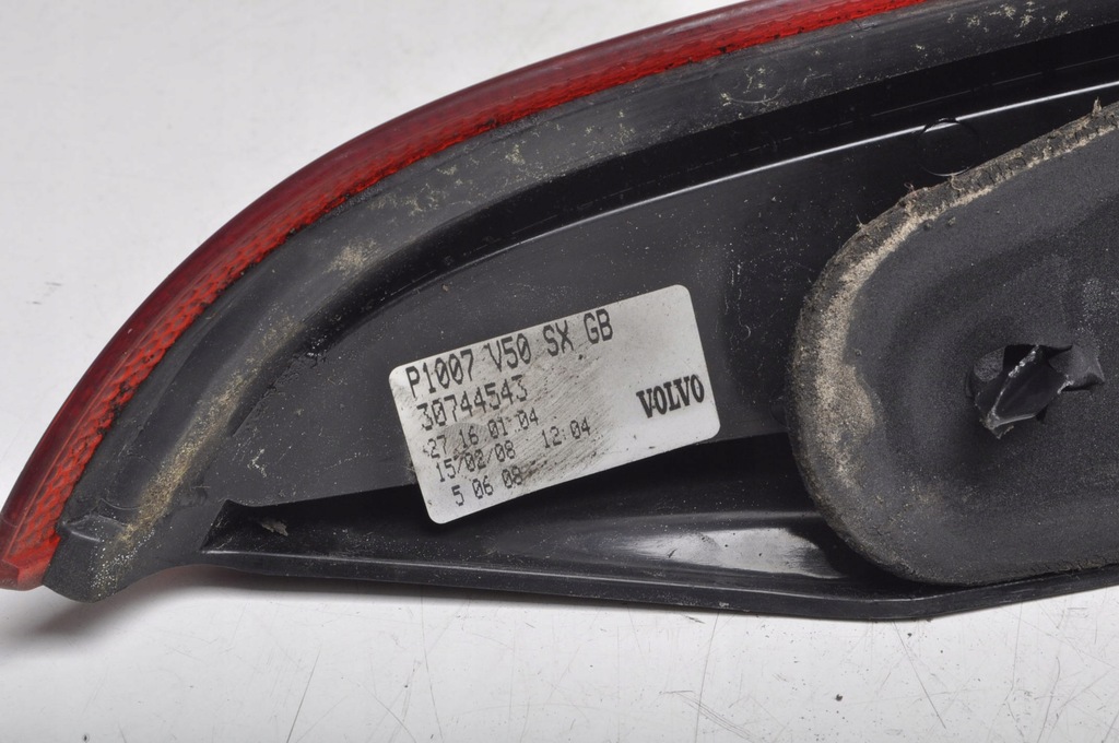 фото №8, Volvo v50 лампа левая задняя левый задняя lift 30744543