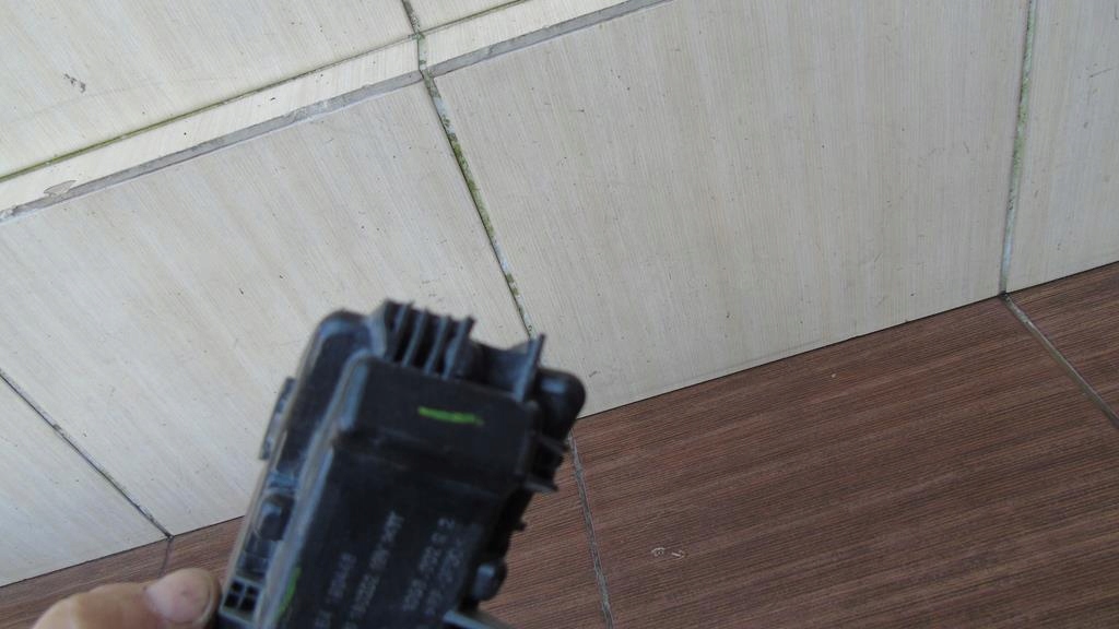 Купити Протитуманна фара світло денні drl праве f-pace 19- оригінальний номер