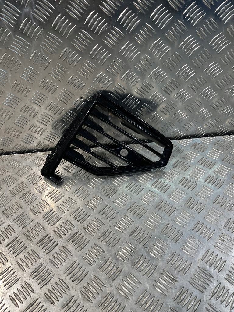 фото №2, Volvo v60 ii s60 iii 2018- r-design решітка права