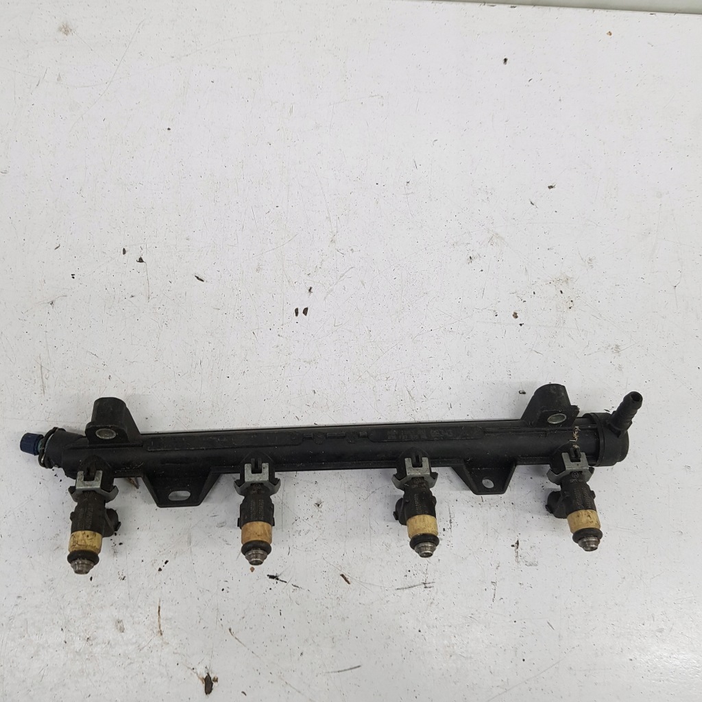 Купить Накладка  впрыскная volkswagen golf 4 036163820 1.6 fsi