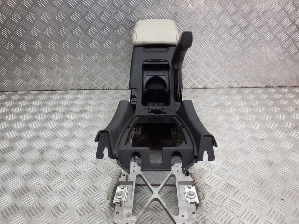 фото №8, Підлокітник тунель saab 9-3