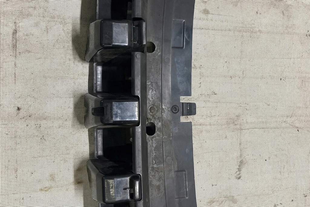 фото №8, Правий напрямна передній бампера land rover range rover sport l320