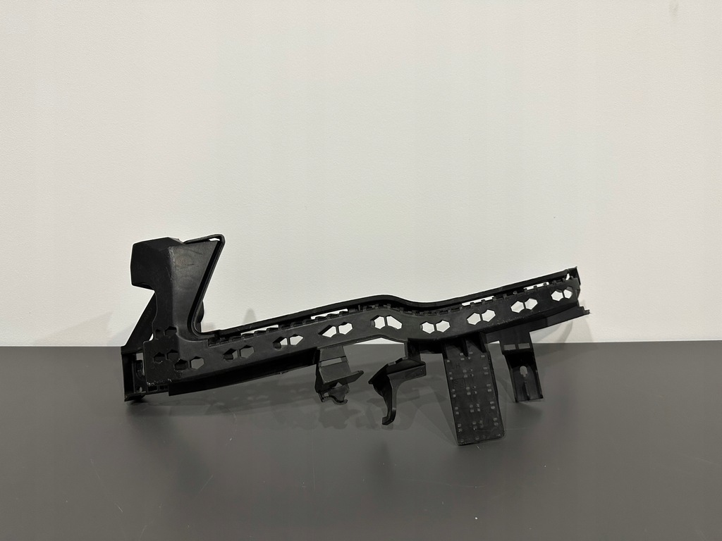 фото №1, Subaru forester v направляющая лампы левый