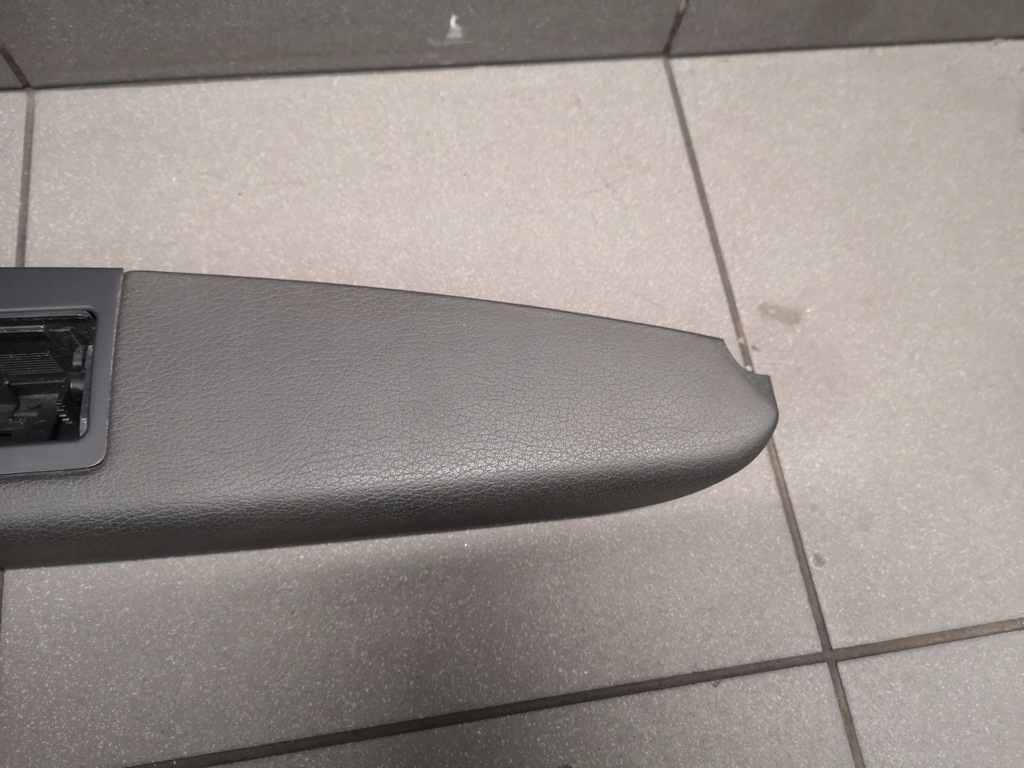 фото №5, Подлокотник обшивка правый задняя audi a8 d3 4e0867374