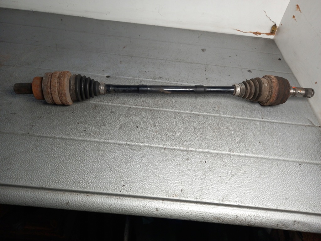 фото №1, Приводной вал задняя volvo xc70 2.4d5 08r kombi