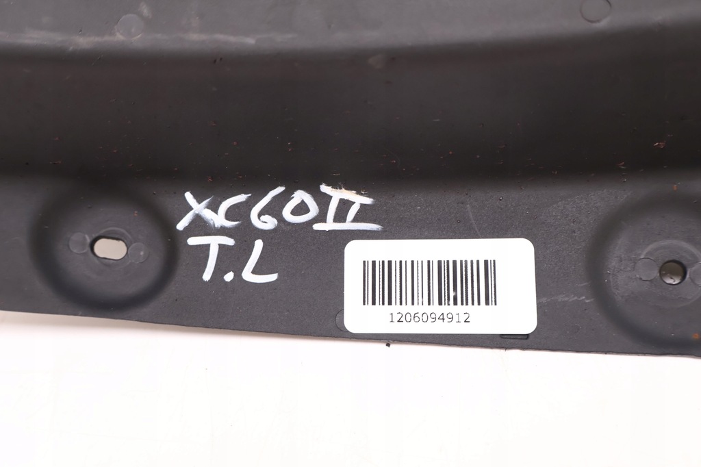 фото №8, Volvo xc60 ii молдинг крыла брызговик левый задняя 32261909