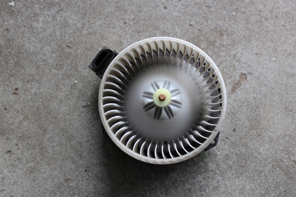 фото №1, Honda insight 09-14 1.3 повітродувка обігрівача