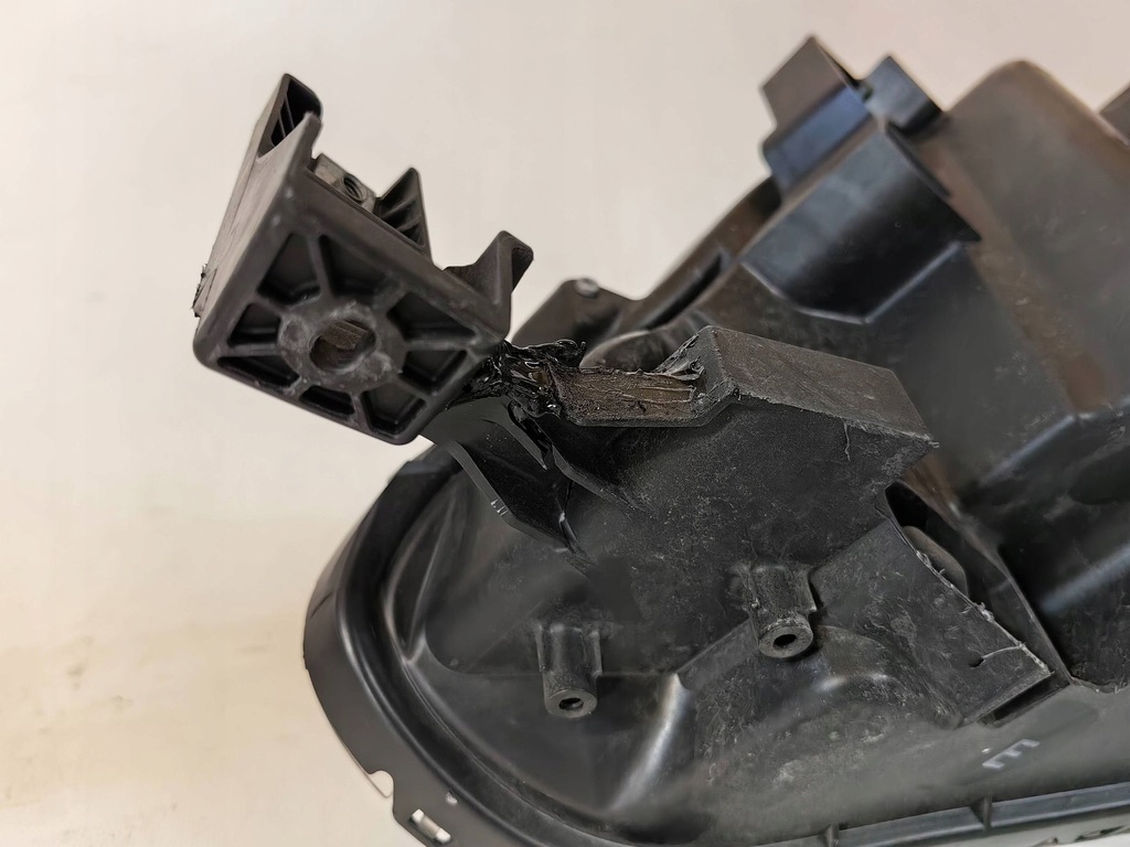 фото №11, Mitsubishi eclipse cross-lampa full led права polecam