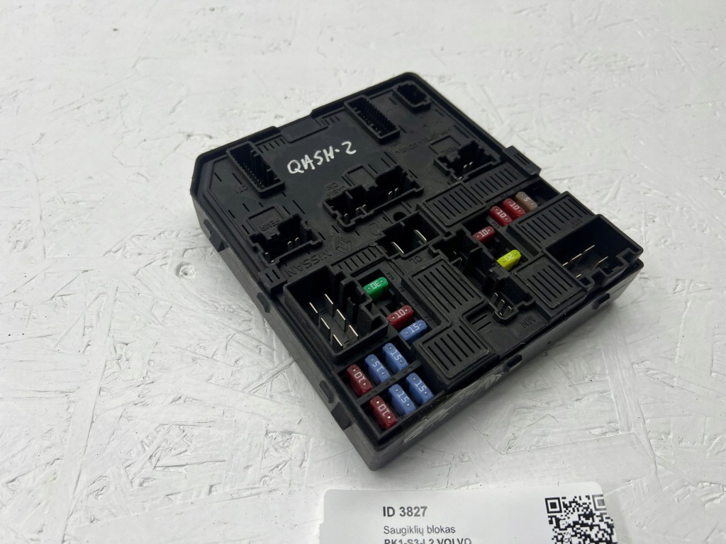 фото №1, Nissan qashqai 2018 рамка / модуль предохранителей