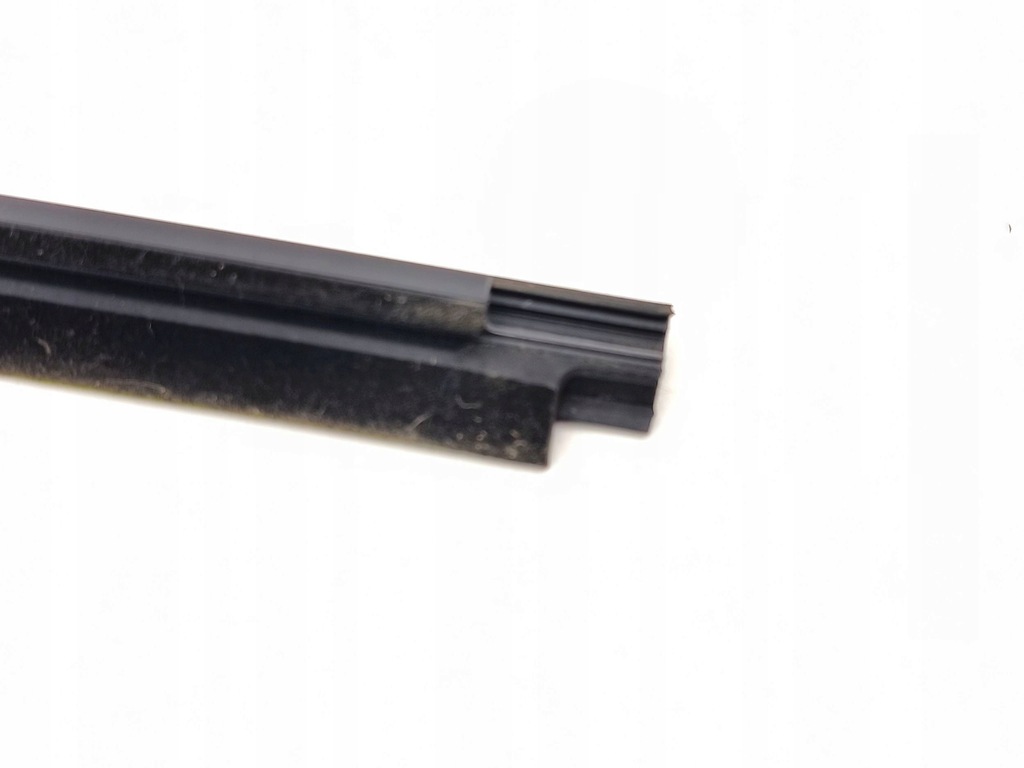 фото №8, Suzuki vitara ly 2023 молдинг скло задній