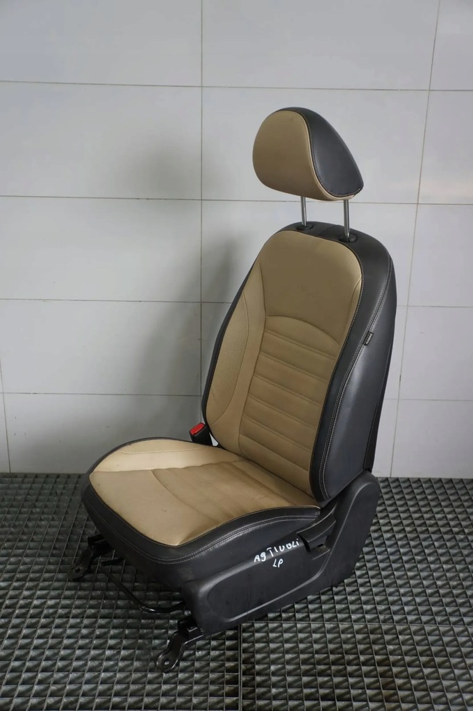 фото №7, Сидіння сидіння правий лівий водія заднє сидіння комплект шкіра ssangyong tivoli