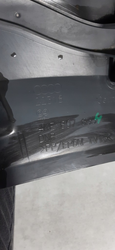 Audi e-tron s-line 4ke 2019- спойлер накладка бампера задня 4ke807521b Доставка