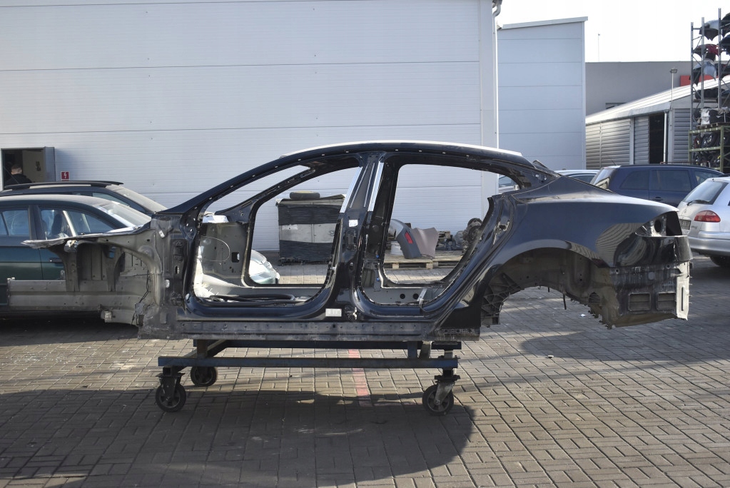 Купить Четверть крыло левая правая  задний лонжерон порог стойку tesla model s 12-20