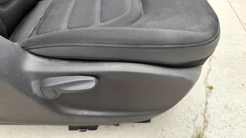 фото №8, Jeep renegade 15- сиденья заднее сиденье usa